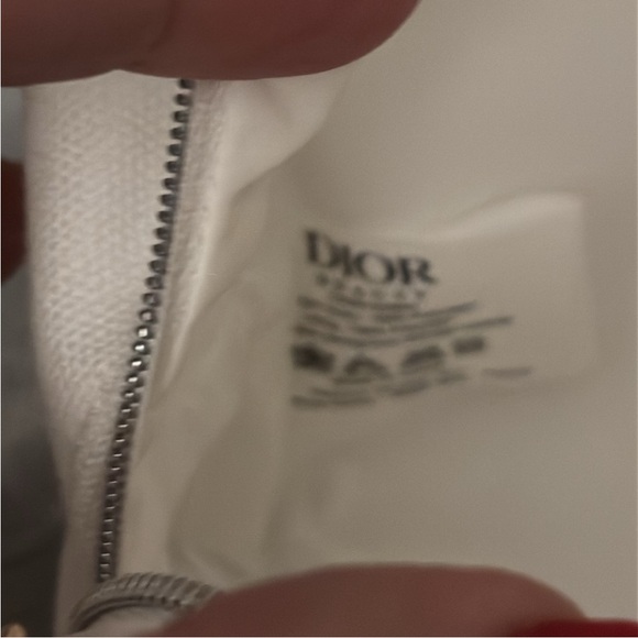 Dior Beauty Bag - Picture 5 of 9